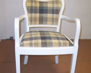 Stuhl in Weißlack